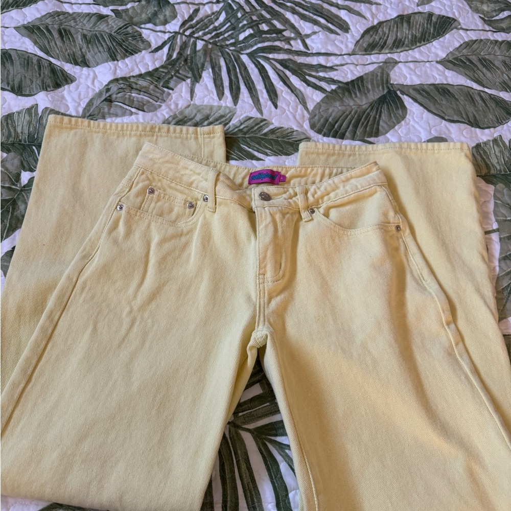 Edikted Yellow Women Roman Jeans
